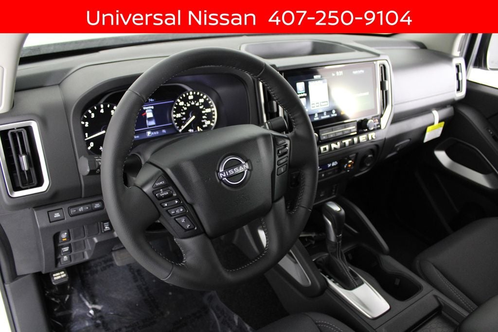 2025 Nissan Frontier SV