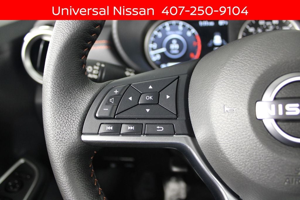 2025 Nissan Versa 1.6 SR