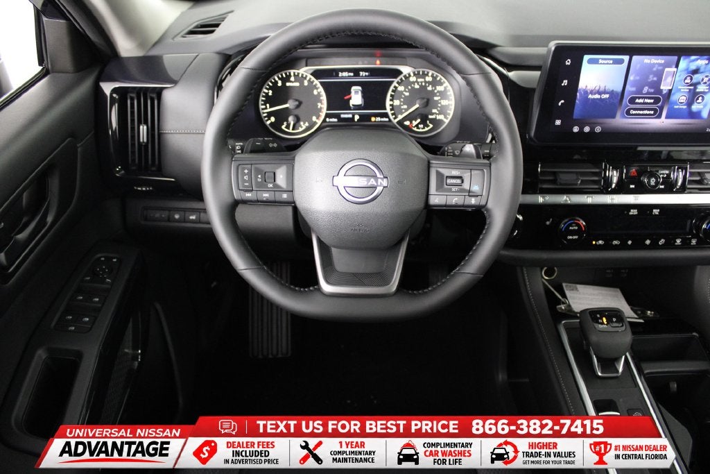 2026 Nissan Pathfinder SV