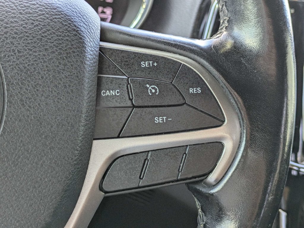 2020 Jeep Grand Cherokee Laredo E