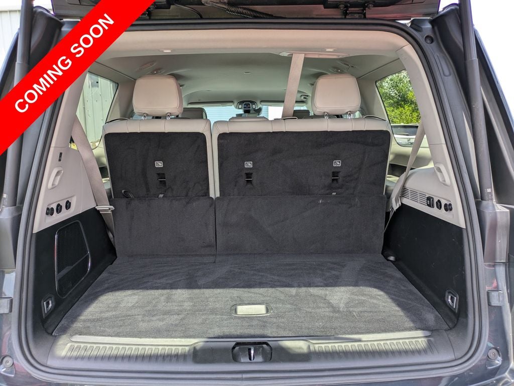 2024 Jeep Wagoneer Base