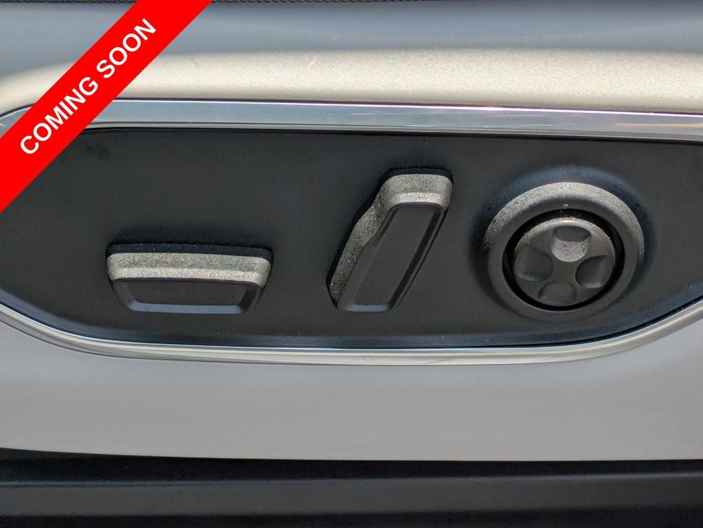 2024 Jeep Wagoneer Base