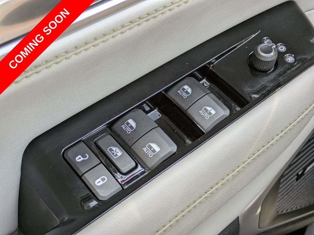 2024 Jeep Wagoneer Base