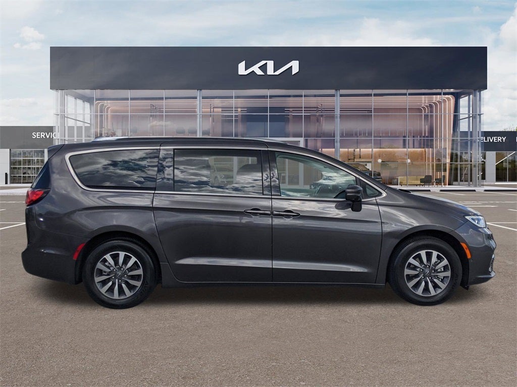 2021 Chrysler Pacifica Hybrid Touring L