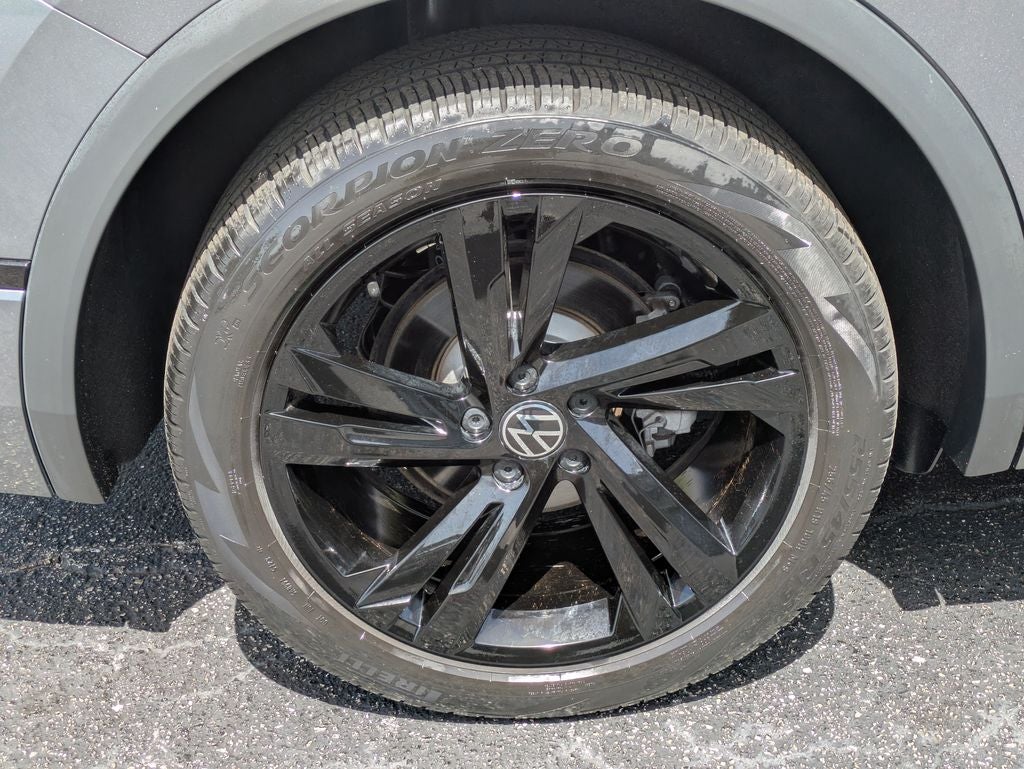 2024 Volkswagen Tiguan 2.0T SE R-Line Black