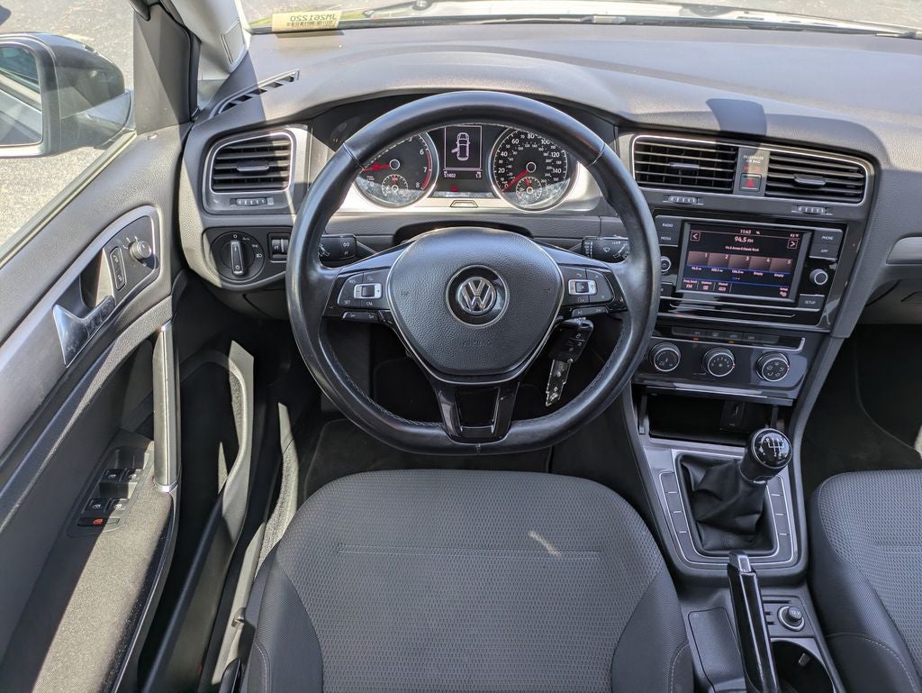 2018 Volkswagen Golf TSI S 4-Door