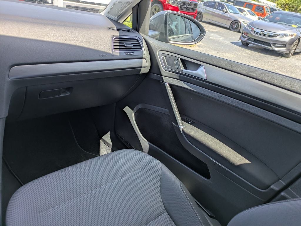 2018 Volkswagen Golf TSI S 4-Door
