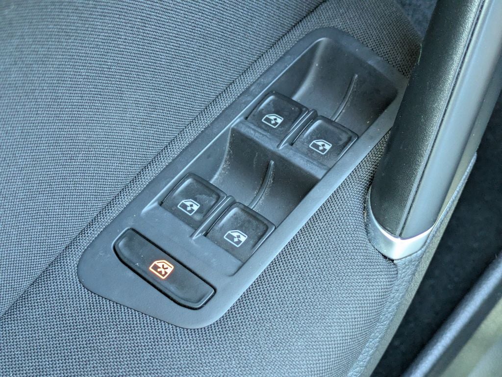 2018 Volkswagen Golf TSI S 4-Door