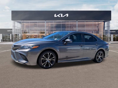 2020 Toyota Camry SE