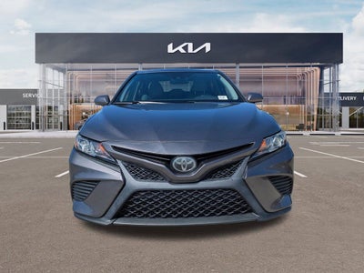 2020 Toyota Camry SE