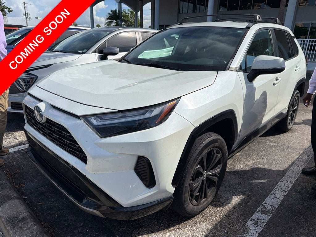2022 Toyota RAV4 Hybrid SE