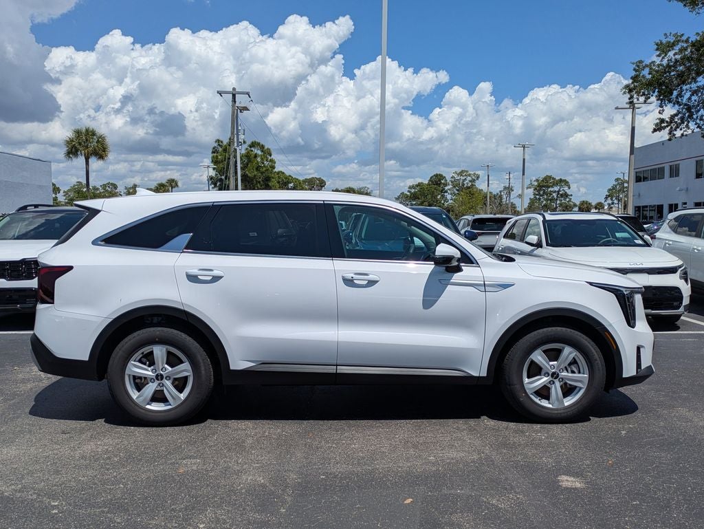 2025 Kia Sorento LX