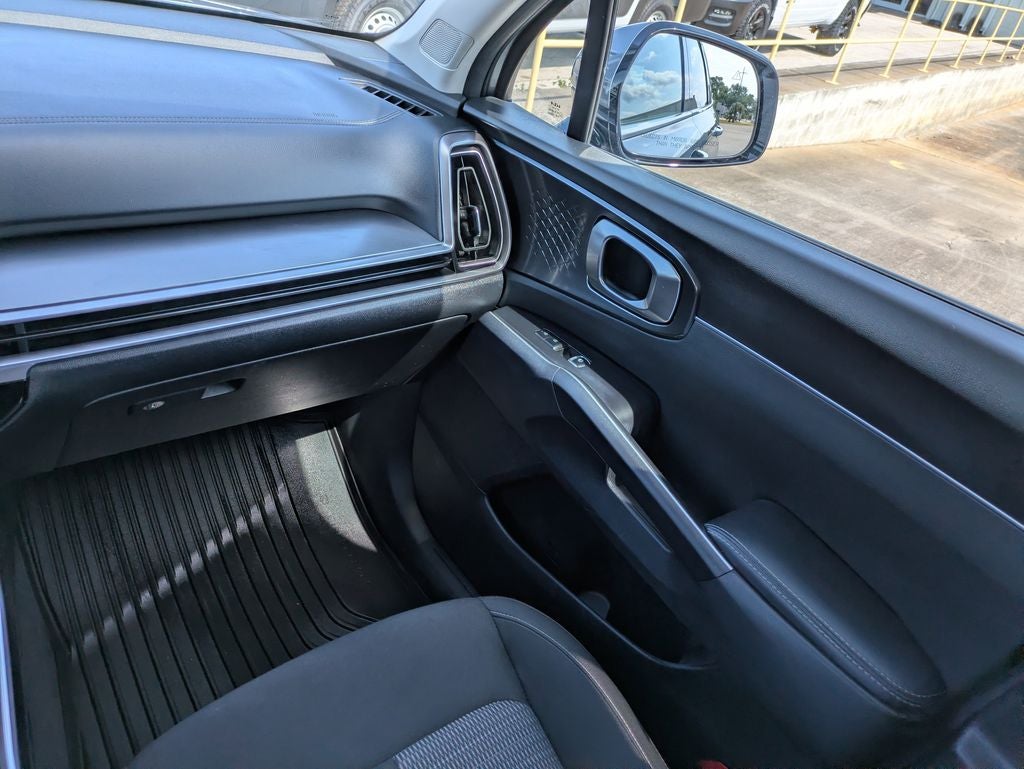2025 Kia Sorento LX