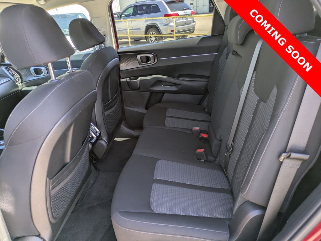 2023 Kia Sorento LX