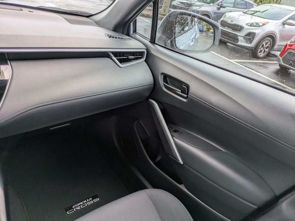 2024 Toyota Corolla Cross Hybrid SE