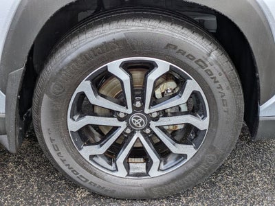 2024 Toyota Corolla Cross Hybrid SE