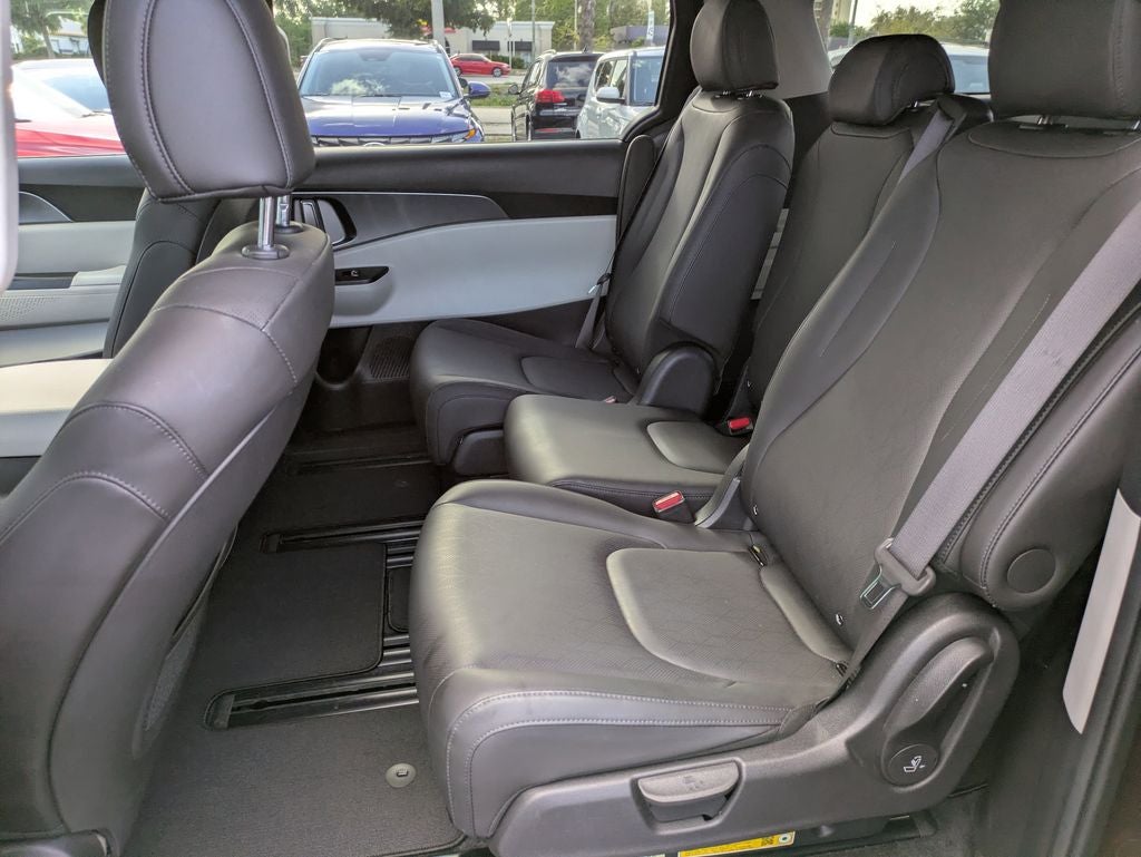 2024 Kia Carnival LX