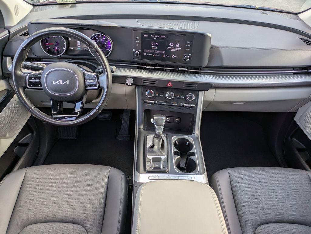 2024 Kia Carnival LX