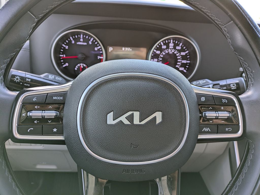 2024 Kia Carnival LX