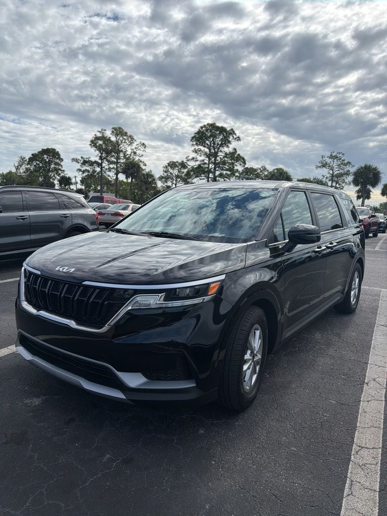 2023 Kia Carnival LX Seat Package