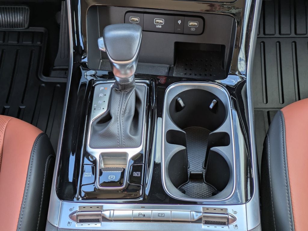 2023 Kia Carnival SX