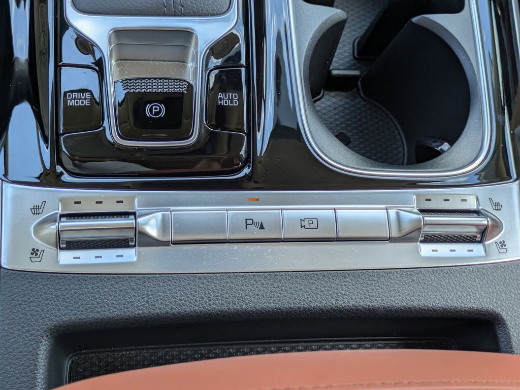 2023 Kia Carnival SX