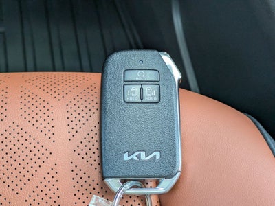 2023 Kia Carnival SX