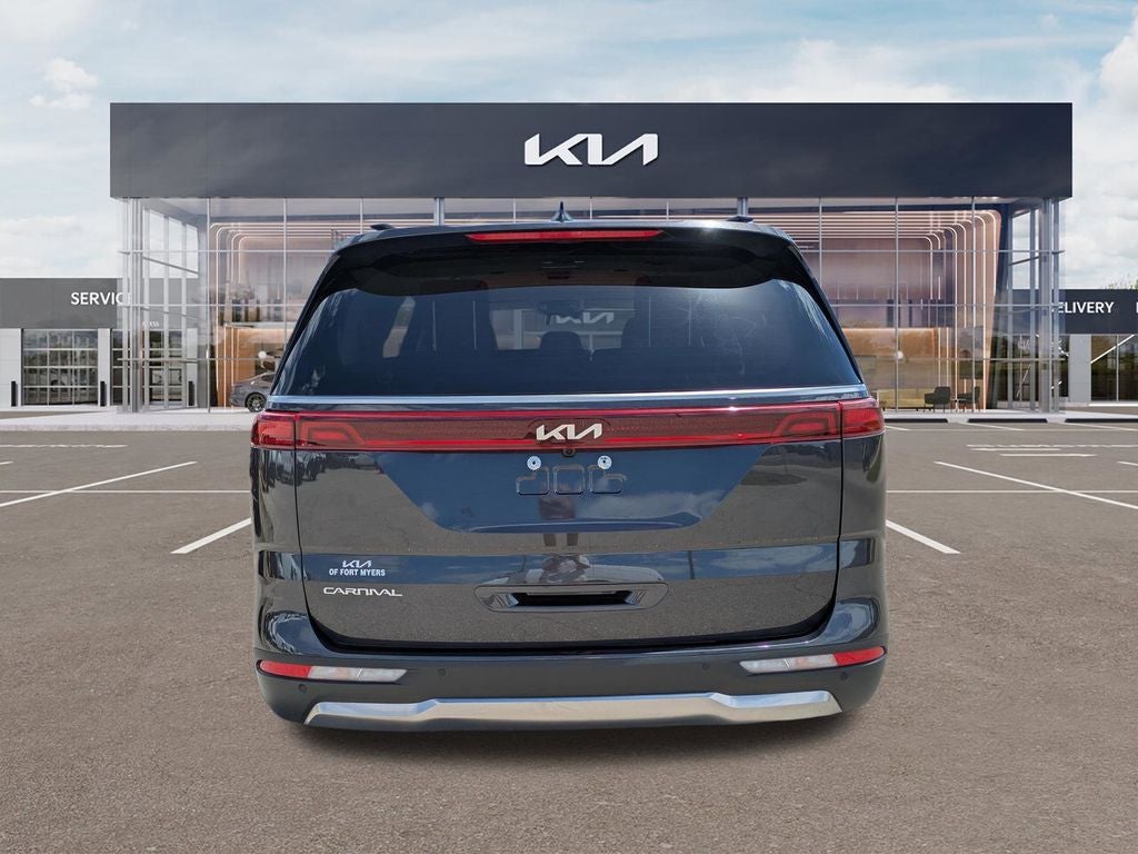2023 Kia Carnival SX