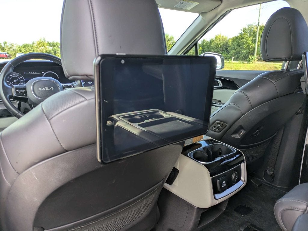 2024 Kia Carnival SX