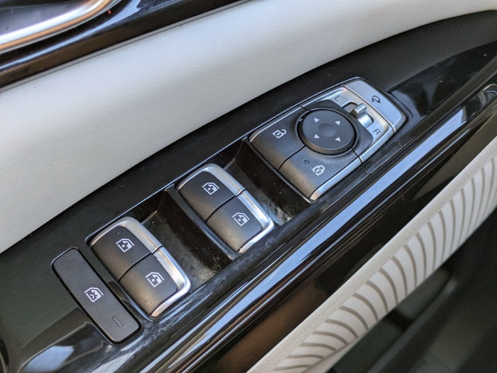 2024 Kia Carnival SX