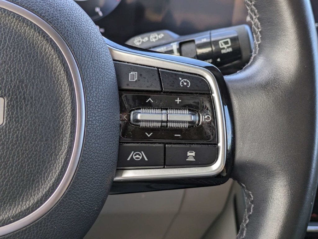 2024 Kia Carnival SX