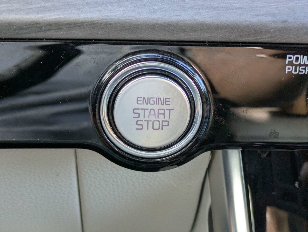 2024 Kia Carnival SX