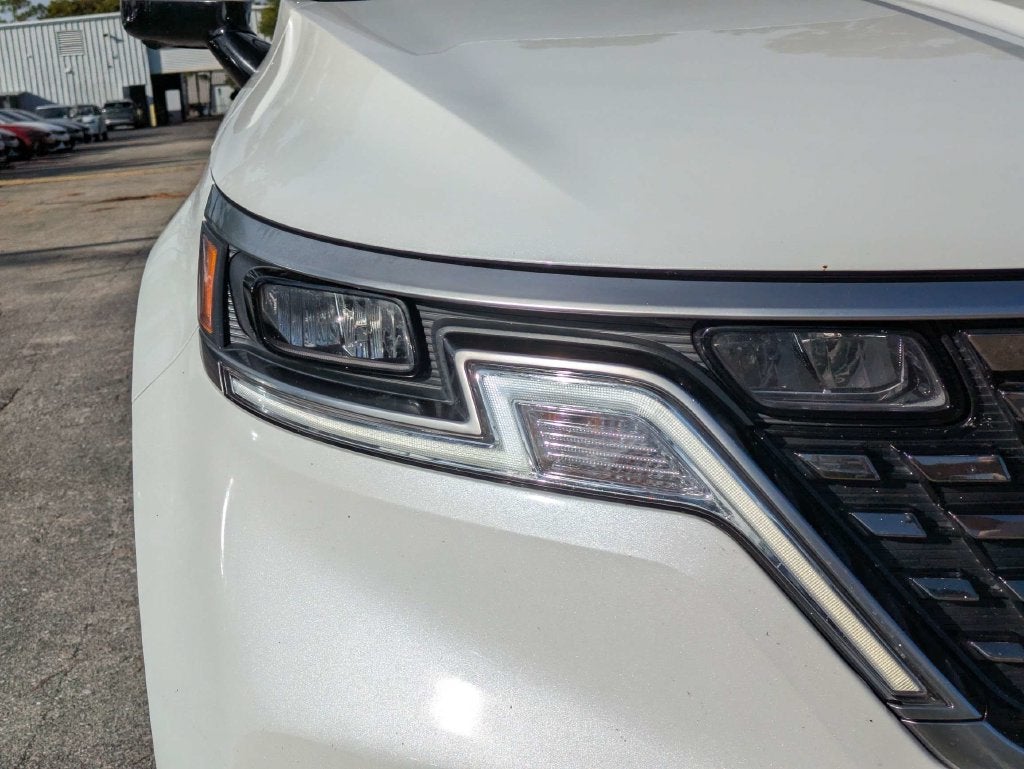2024 Kia Carnival SX