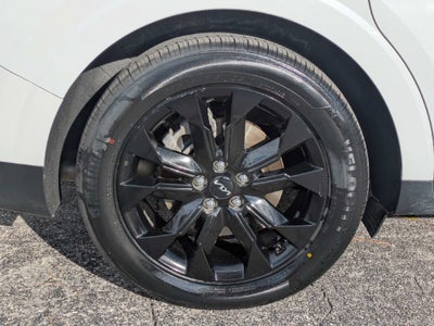 2024 Kia Carnival SX