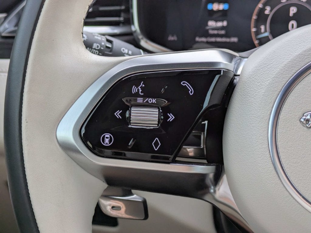 2025 Jaguar F-PACE P250 R-Dynamic S
