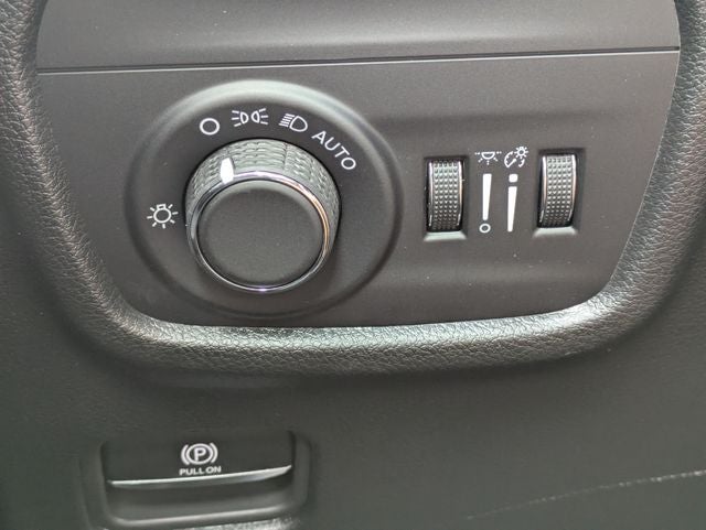2026 Jeep Grand Cherokee GRAND CHEROKEE LAREDO 4X2
