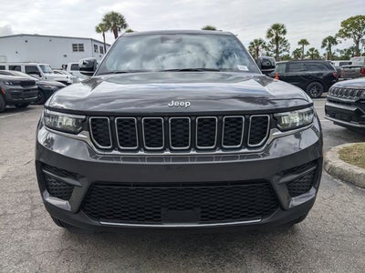 2025 Jeep Grand Cherokee GRAND CHEROKEE LAREDO X 4X2