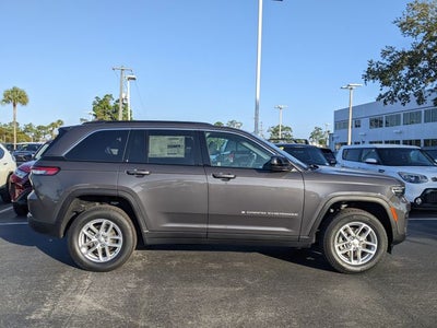 2025 Jeep Grand Cherokee GRAND CHEROKEE LAREDO X 4X2