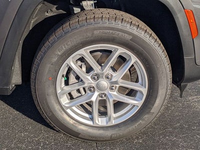 2025 Jeep Grand Cherokee GRAND CHEROKEE LAREDO X 4X2