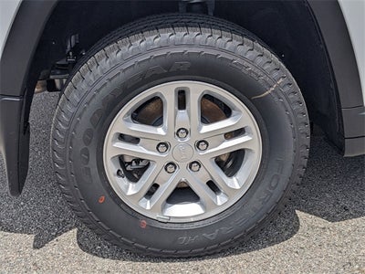 2025 Jeep Grand Cherokee GRAND CHEROKEE LAREDO 4X2