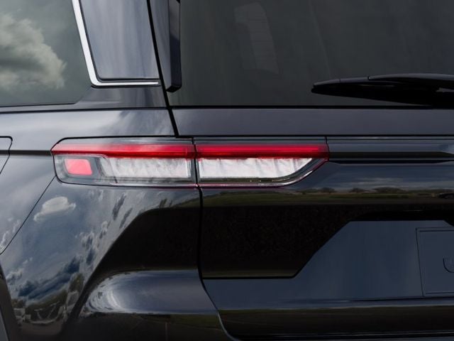 2025 Jeep Grand Cherokee GRAND CHEROKEE LAREDO X 4X2