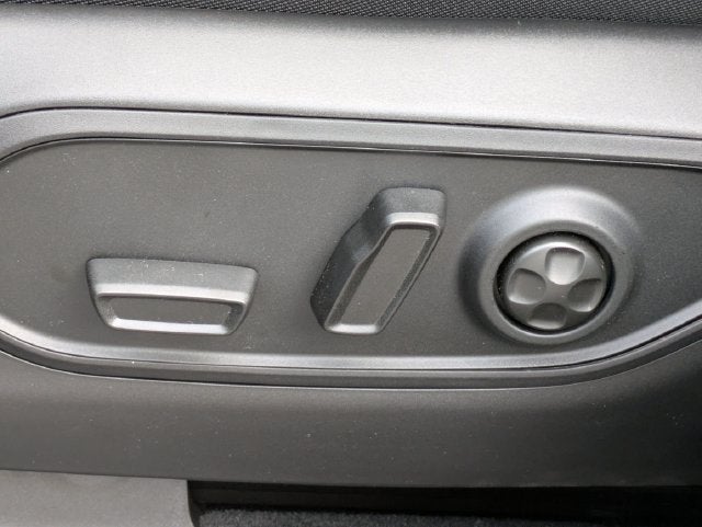 2027 Jeep Grand Cherokee Laredo Altitude