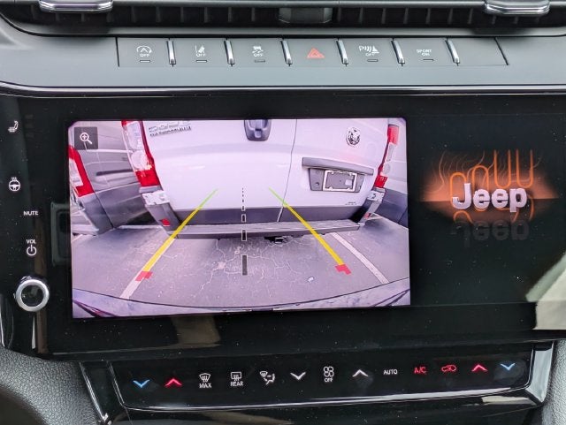 2027 Jeep Grand Cherokee Laredo Altitude