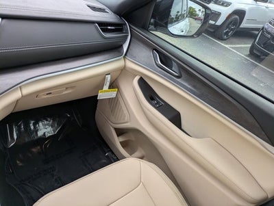 2025 Jeep Grand Cherokee GRAND CHEROKEE LIMITED 4X2