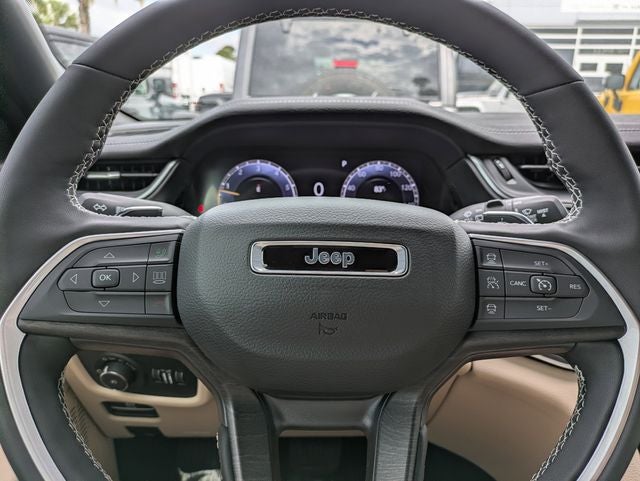 2025 Jeep Grand Cherokee GRAND CHEROKEE LIMITED 4X2