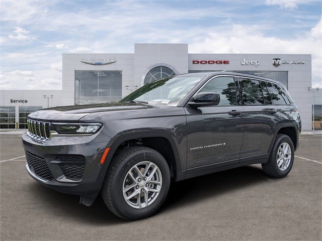 2025 Jeep Grand Cherokee GRAND CHEROKEE LAREDO X 4X4