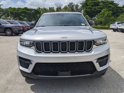 2025 Jeep Grand Cherokee GRAND CHEROKEE LAREDO X 4X4