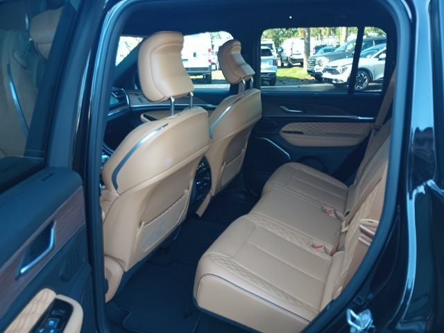 2023 Jeep Grand Cherokee Summit 4x4