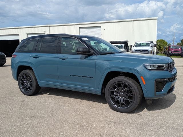 2026 Jeep Grand Cherokee GRAND CHEROKEE SUMMIT 4X4