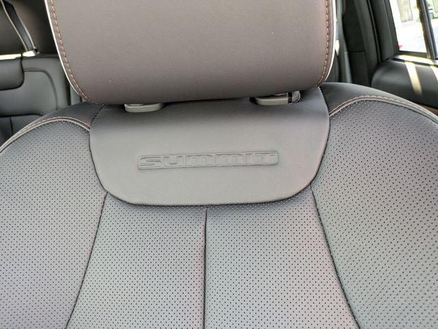 2026 Jeep Grand Cherokee GRAND CHEROKEE SUMMIT 4X4